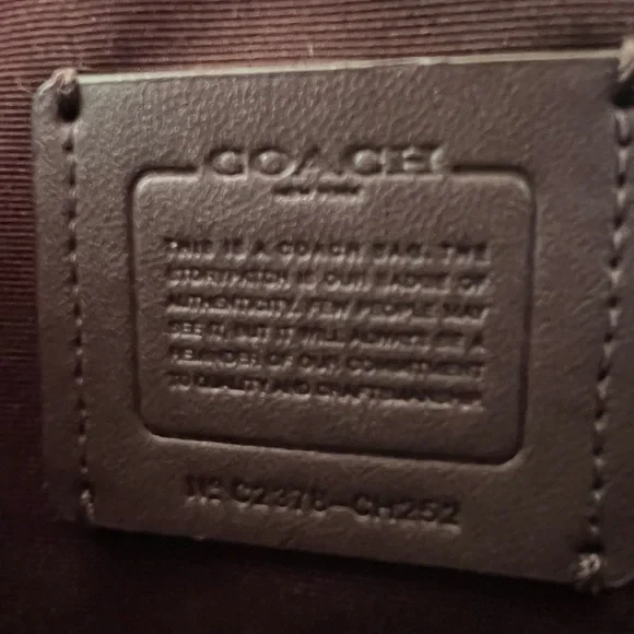 Coach Heritage Messenger Leather Crossbody Bag in Wine - Picture 2 of 12